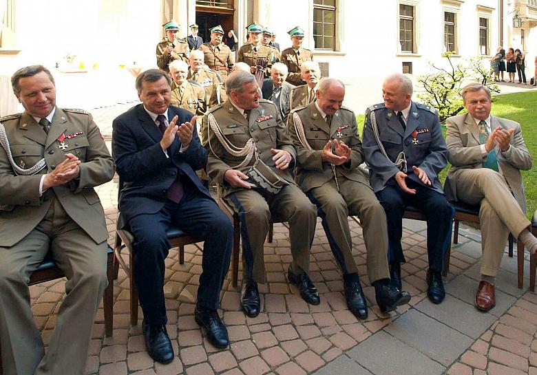 Przy pięknej pogodzie spotkanie odbyło się na dziedzińcu wewnętrznym Pałacu Wielopolskich.