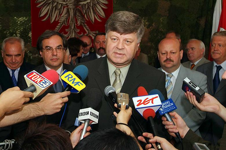 Po podpisaniu umowy wywiadu dla prasy udzielił Jerzy Szmajdziński, Minister Obrony Narodowej.