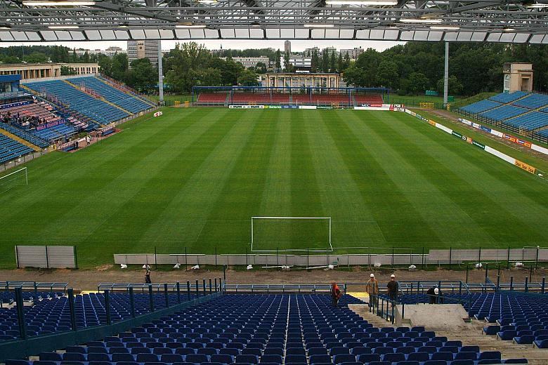 Widok z nowej trybuny oddanej do eksploatacji na stadionie 
przy ul. Reymonta 22.