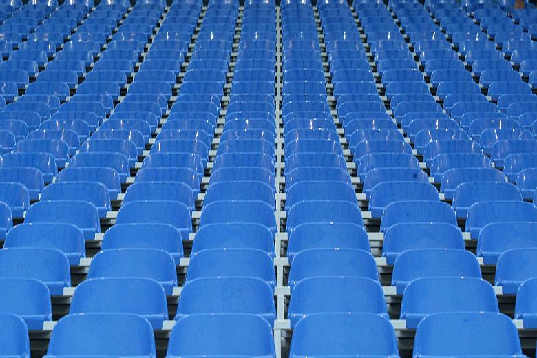 ...na których może zasiąść 5690 fanów piłki nożnej.