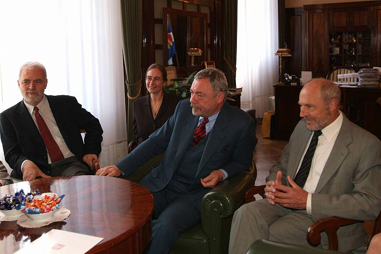 ...a także reprezentanci stowarzyszeń władz regionalnych i lokalnych: