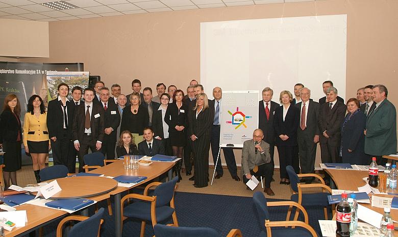 Wspólna fotografia uczestników konferencji.