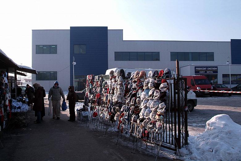 Przy ul. Krzywda 1 w Krakowie otwarto drugi pawilon Centrum Handlowego Tandeta.