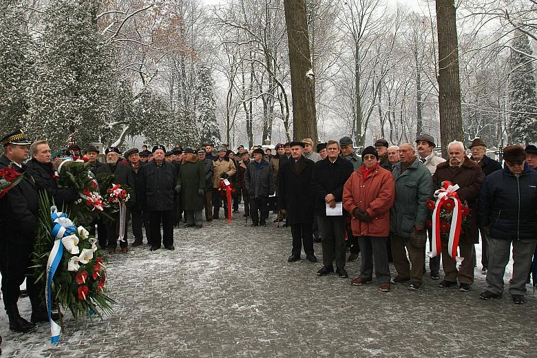 Przedstawiciele organizacji kombatanckich 
i niepodległościowych.