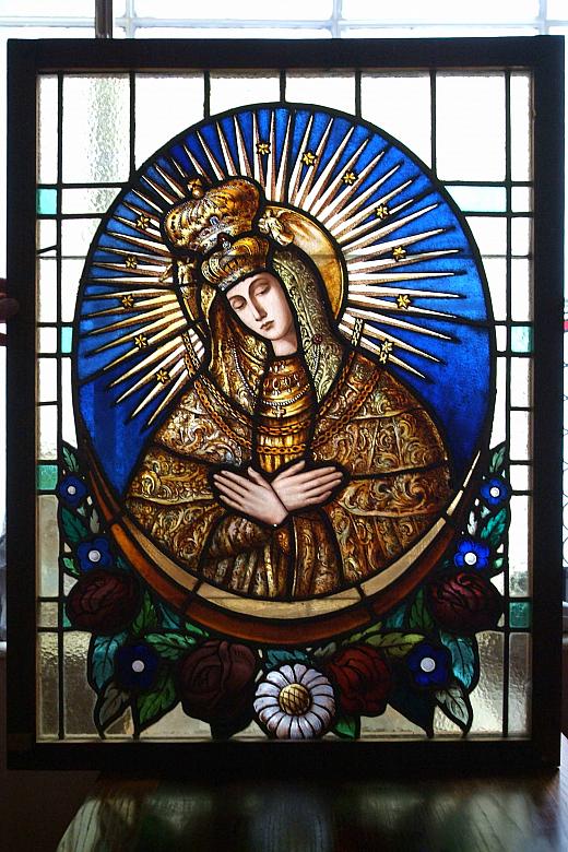 W Muzeum Witrażu w Krakowie przy alei Krasińskiego 23 zobaczyć można witraże wykonane kilka, a nawet kilkadziesiąt  lat temu. 
