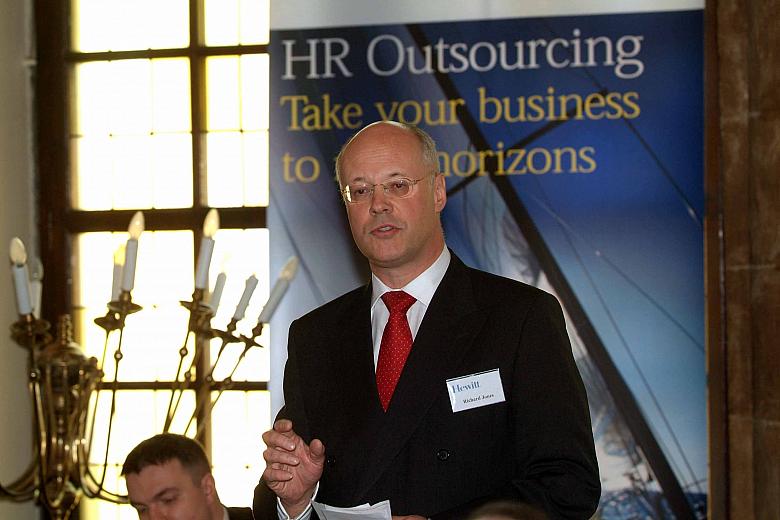 Szef firmy Hewitt Associates 
w Europie Richard Jones.