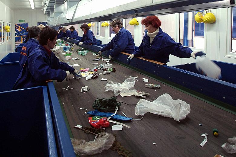 W zakładzie segregacji zatrudnienie znalazło 20 osób z okolicznych miejscowości.