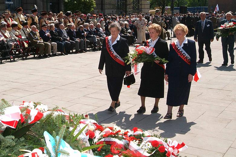 Delegacja Stowarzyszenia Rodzin Ofiar Katyńskich Polski Południowej.