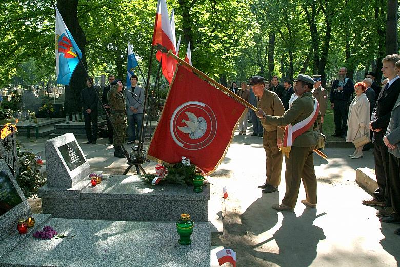 Organizatorem uroczystości był Związek Piłsudczyków Oddział Małopolski przy współudziale Komitetu Opieki nad Kopcem Marszałka Jó