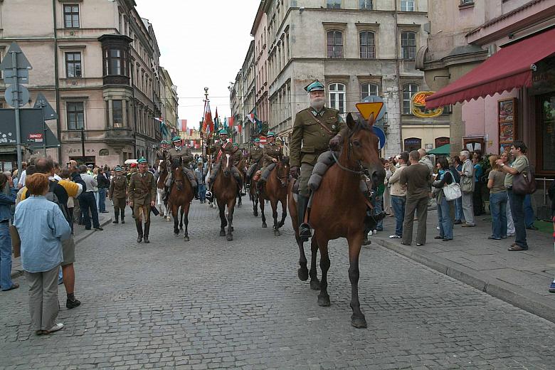 Broda u ułana nie powinna dziwić. Nawet komendant Piłsudski wyruszył w roku 1914 na wojnę z brodą, dziewiętnastowiecznym atrybut