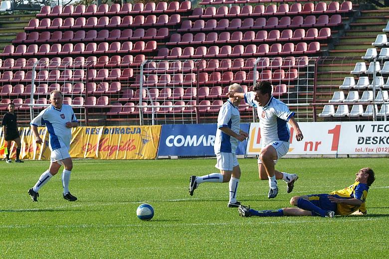 Mecz piłkarski Turnieju Oldbojów zorganizowany został dla upamiętnienia 100-lecia powstania najstarszych polskich klubów - Craco