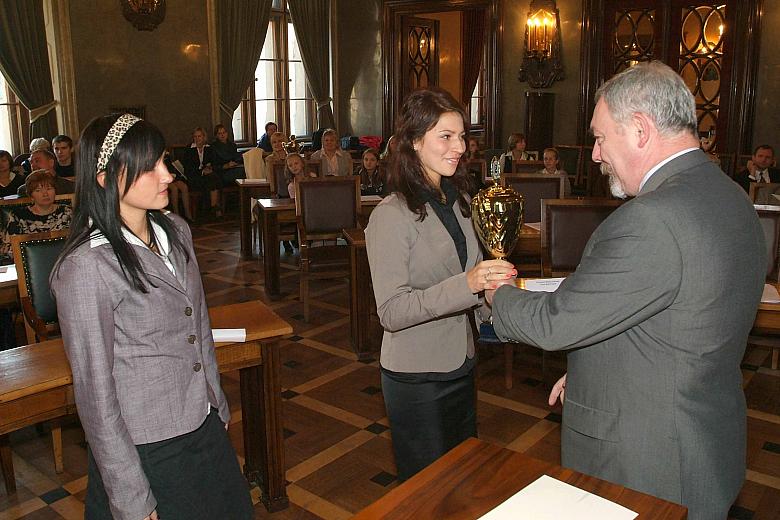 ...drugą XIII Liceum Ogólnokształcące...