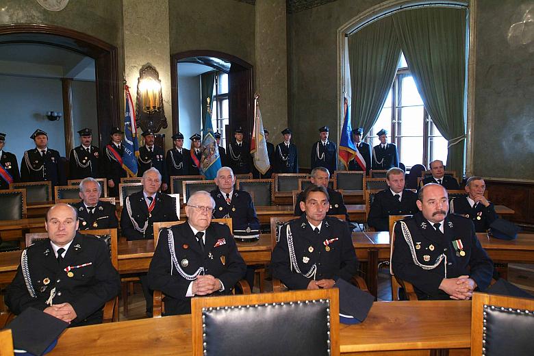 ... licznie zgromadzonych uczestników Zjazdu...