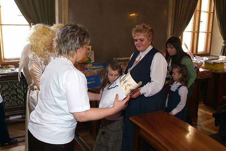 Wszystkie dzieci, bez względu na zajęte miejsce otrzymały nagrody.