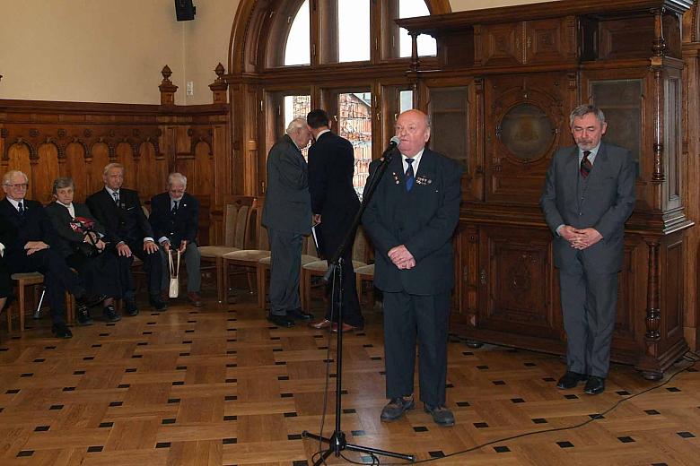 W imieniu kombatantów podziękowania za zaproszenie złożył Józef Kossobudzki-Orłowski ze Związku Kmbatantów RP i byłych Więźniów 