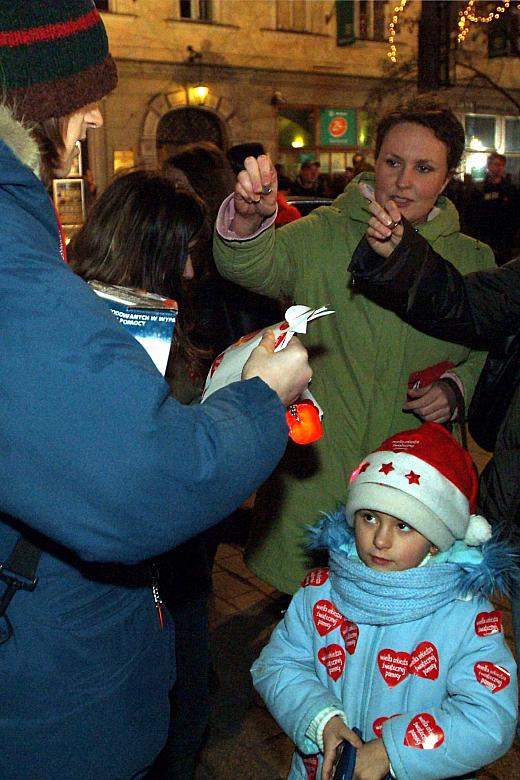 ...kolekcjonowali WOŚP-owe serduszka.