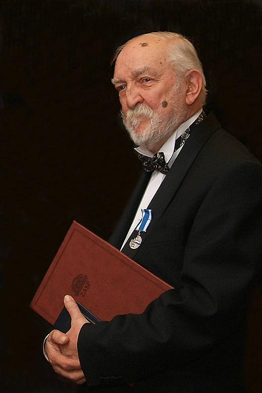 Profesor Bogusław Schaeffer w pełni zasługuje na miano "człowieka renesansu". Ten wybitny muzykolog, kompozytor, drama