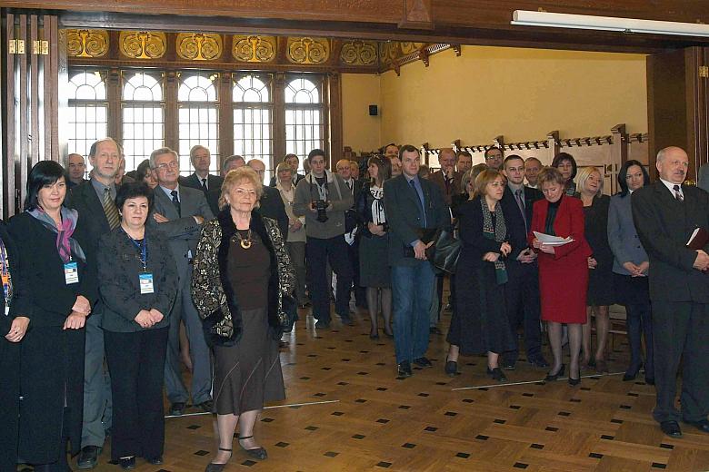 Radni Miasta Krakowa na spotkaniu wielkanocnym w magistracie.