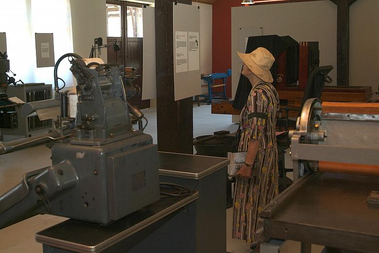 ...obrazujących dzieje poligrafii i introligatorstwa.