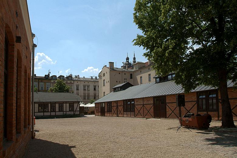 Dzięki nowej wystawie ocalał rzadki w Krakowie przykład tak zwanego "pruskiego muru" czyli "budownictwa szkieleto