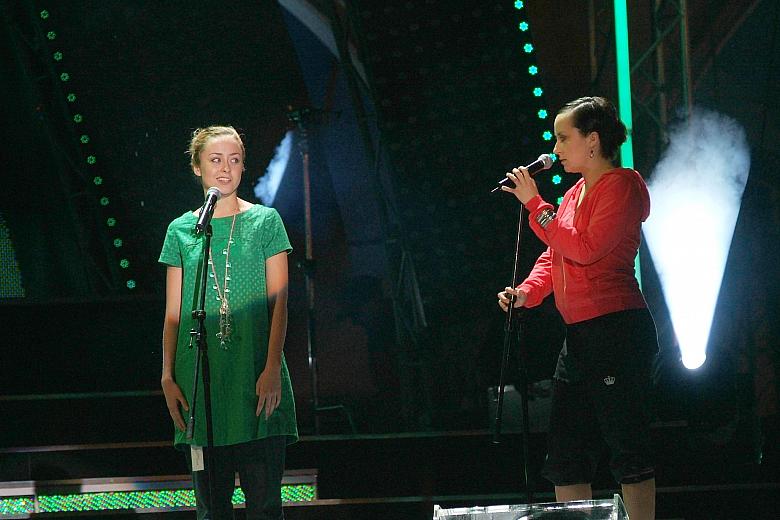 Śpiewały siostry Natalia i Paulina Przybysz.