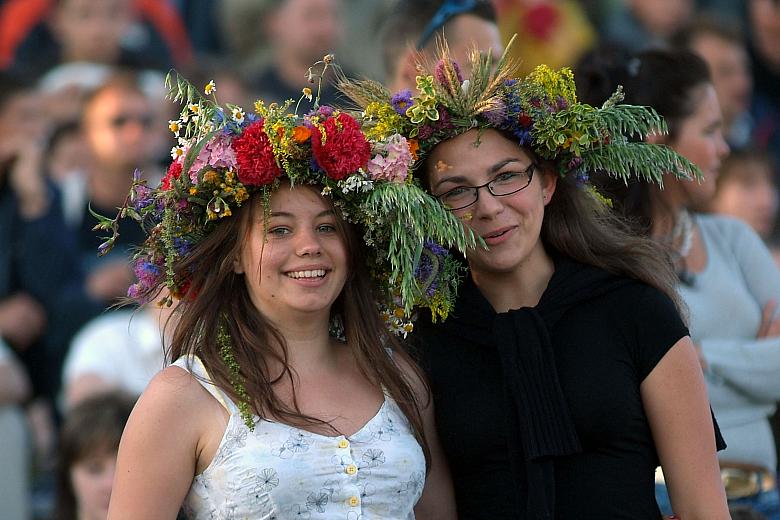 Drugie miejsce nagrodzono kolacją dla dwóch osób w restauracji &#8222;Galar pod Aniołami&#8221; oraz dwiema wejściówkami