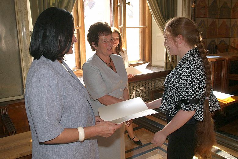 Nagrody i stypendia przyznawane są od 1997 roku. 