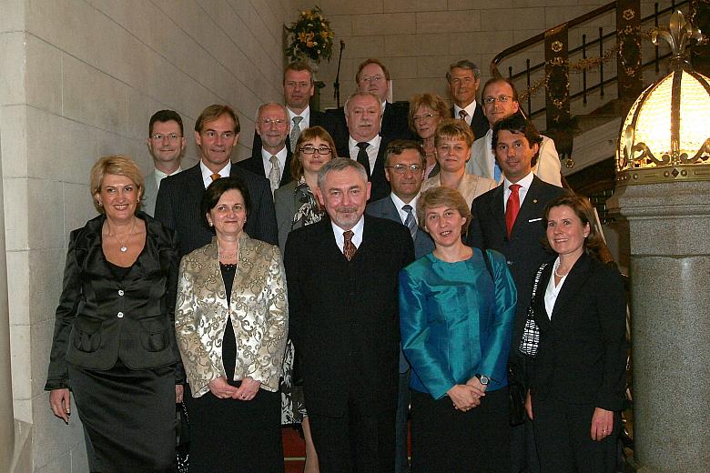 Jeszcze tylko pamiątkowe zdjęcie na schodach...