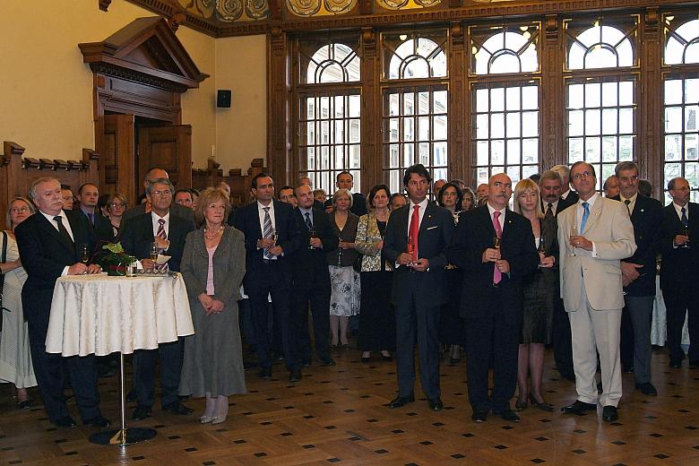 ...i można było przejść do Sali Lea...