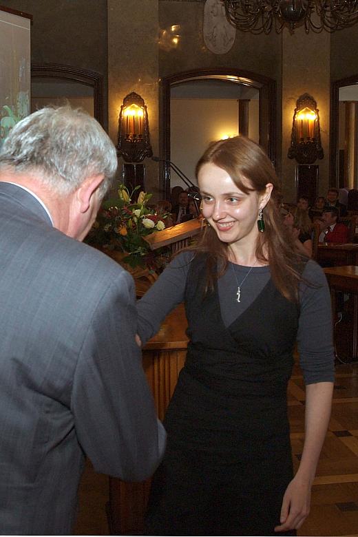 Katarzyna Szwed - absolwentka Akademii Muzycznej w Krakowie, autorka kompozycji kameralnych, instrumentalnych, wokalno-instrumen