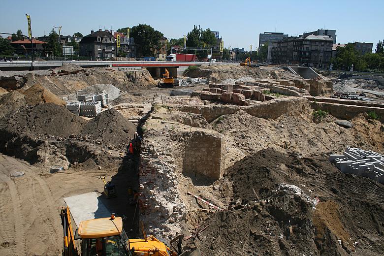 Rondo Mogilskie, które powstało w okresie budowy Nowej Huty na miejscu dawnego austriackiego fortu, będzie w przyszłości nowocze