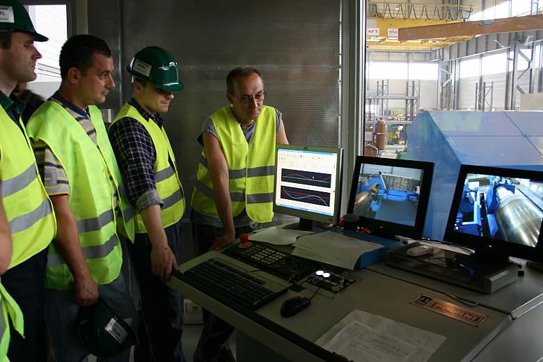  Walcownia jest zakładem XXI wieku, wyposażonym w najbardziej nowoczesne urządzenia...