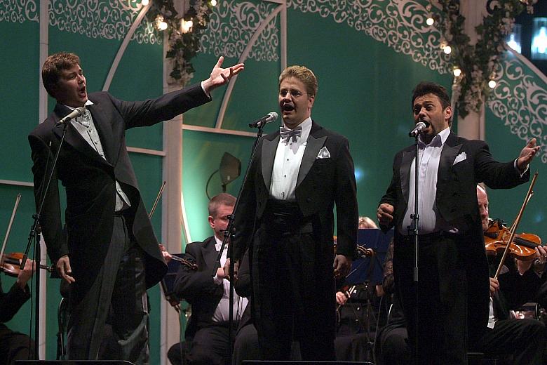 Trójka tenorów: Rafał Bartmiński, Juliusz Ursyn Niemcewicz oraz Tadeusz Szlenkier.