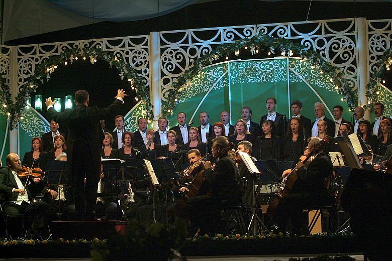 Dzięki Bogusławowi Kaczyńskiemu Nowa Huta przeżyła niezwykły wieczór, który na długo pozostanie w pamięci widzów.


