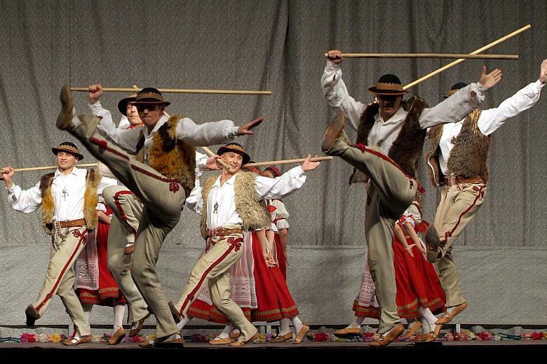 "Mazowsze" powstało w 1948 roku. 