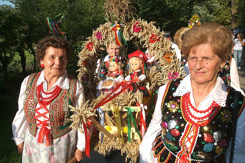 Dziesięć wieńców rywalizowało o tytuł najpiękniejszego...
