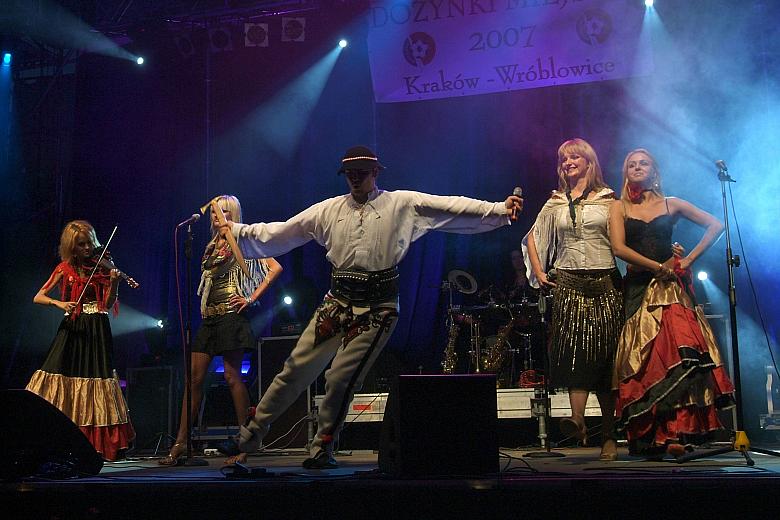 W cześci artystycznej wystąpił zespół Omen Band...