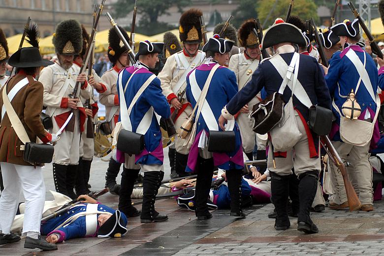 W inscenizacji wzięło udział około 100 żołnierzy... 