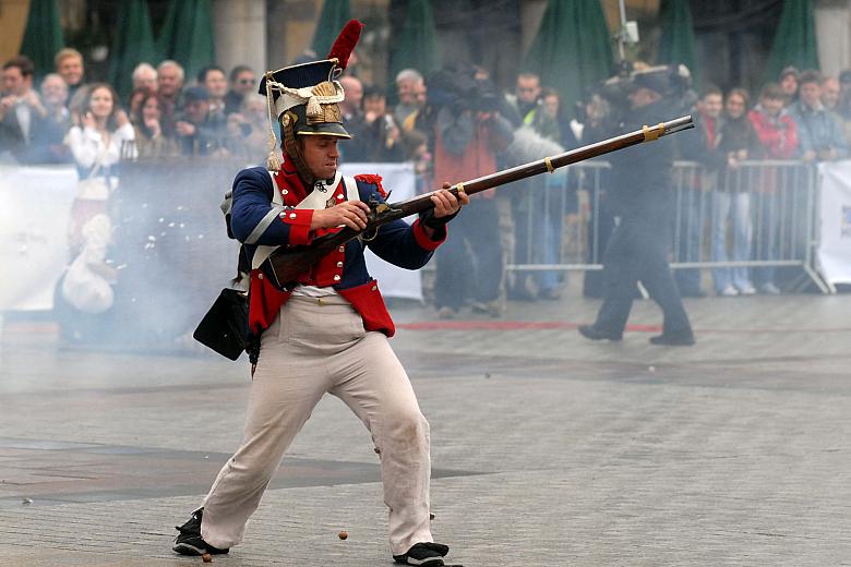 Na polu walki pojawił się nawet zabłąkany lecz dzielny polski fizylier.