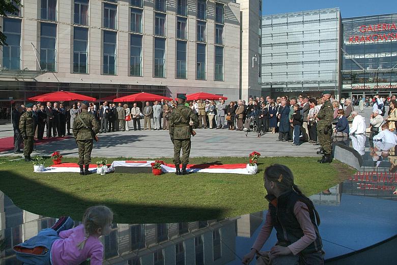 Kraków wzbogacił się o nową tablicę pamiątkową...
