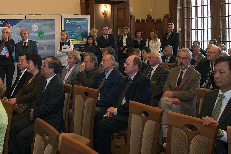 Systemami MRI zainteresowani są inwestorzy z Chin. Na rynek chiński w 2008 roku planowana jest sprzedaż 10 systemów MRI o łączne