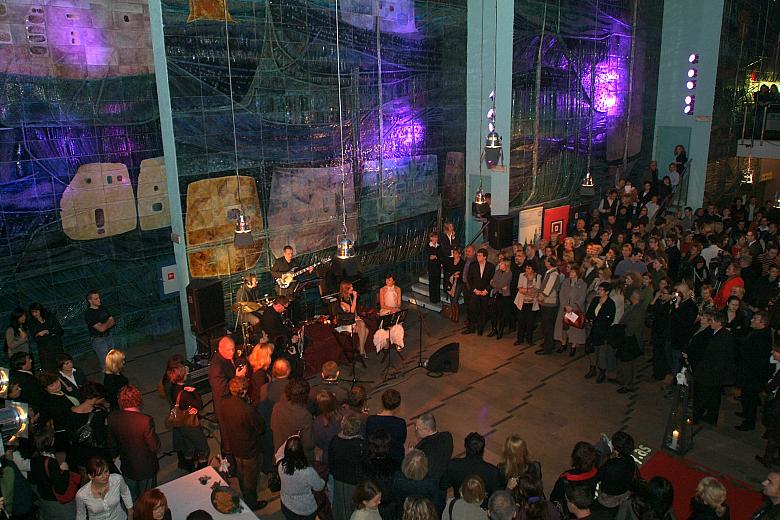 W holu kina Kijów na uczestników premierowego pokazu czekała niespodzianka...