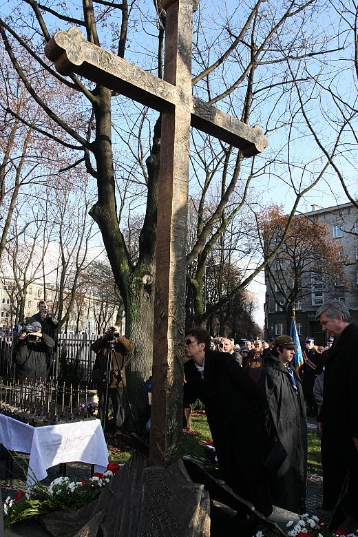 "Od krzyża w Nowej Hucie zaczęła się nowa ewangelizacja: ewangelizacja drugiego millenium" - powiedział Ojciec Święty 