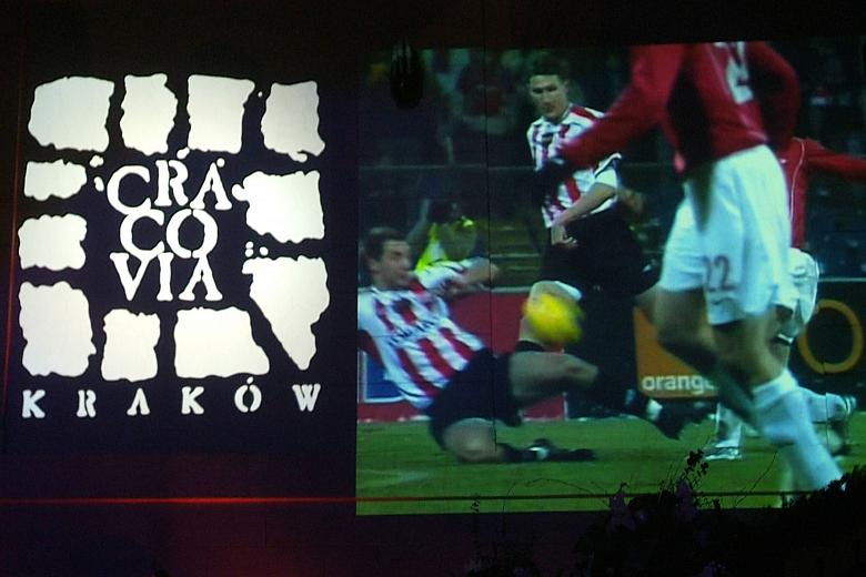 Od 18 grudnia 2007 roku  piłkarski Kraków ma nowy hymn na EURO 2012.