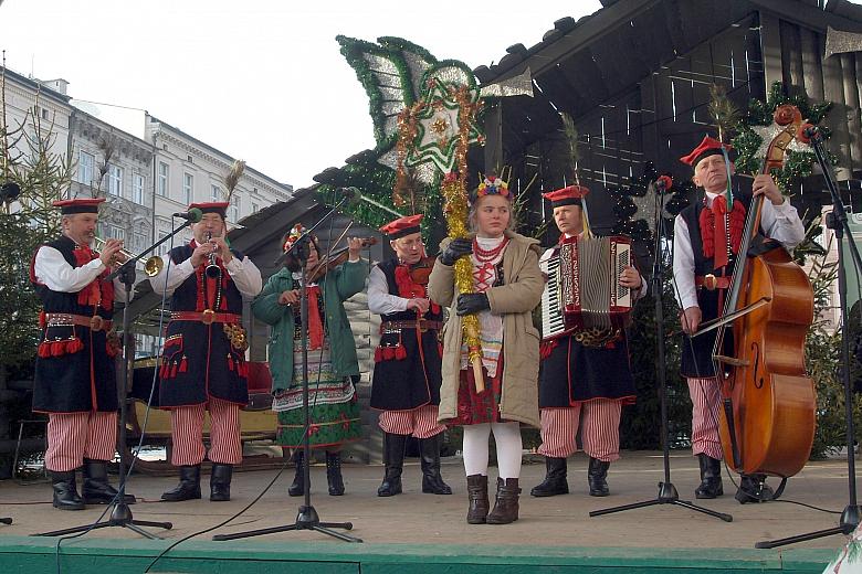 ...który od lat jest organizowany przez "Teatr Regionalny", kierowany przez redaktora Piotra Płatka.