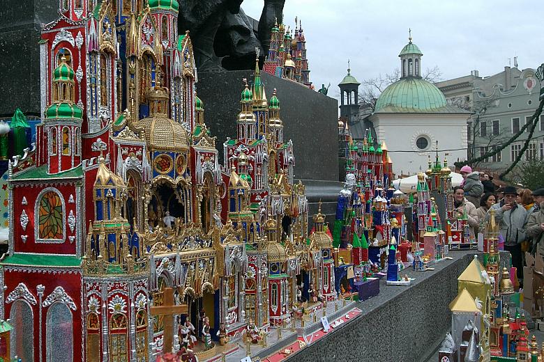 Do konkursu zgłoszono 47 szopek wykonanych przez dorosłych szopkarzy...