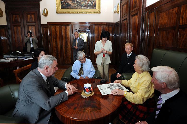 Książę i księżna przyjechali do Polski na zaproszenie Konfederacji Spiskiej, działającej od roku 2006 polskiej organizacji monar