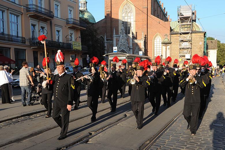 W 28. rocznicę podpisania porozumień sierpniowych odbyła się uroczystość upamiętniająca tamto wydarzenie.
Po mszy świętej w koś
