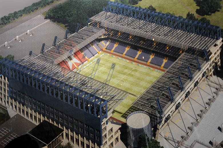 Gościom z Sejmu zaprezentowano model przyszłego stadionu...