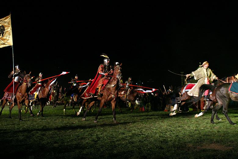 Zganiano z pola ostatnich pohańców.